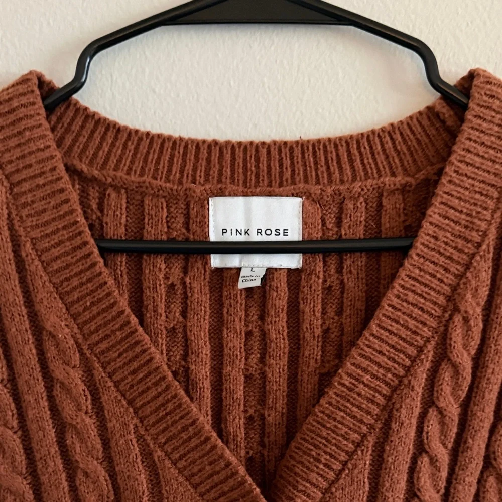 Brown Cable Knit Sweater Vest - Picture 3 of 4